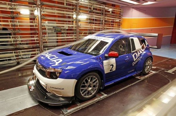 Dacia Duster No Limit (850 к.с. от Nissan GT-R) - състезателен вариант за състезанието Pikes Peak International Hill Climb