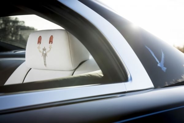 Серия от 9 автомобила Rolls-Royce Wraith, вдъхновени от легендите на британската музика