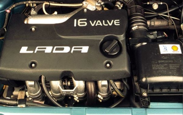 За този двигател всеки запознат шофьор ще се съгласи, че нищо по-добро не е измислено за автомобили с предно задвижване от десетото семейство и неговите производни. Почти сто коня под капака позволяват на собственика да изпревари почти всеки Solaris, галейки егото на пилота.
И тук отново е намесена &bdquo;ръката на Porsche&ldquo;, защото първоначално специалистите на ВАЗ се обръщат към тази компания. Това обаче няма как да се случи без няколко високоспециализирани компании от Австрия и Италия.
