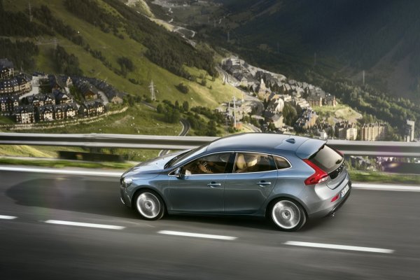Volvo V40