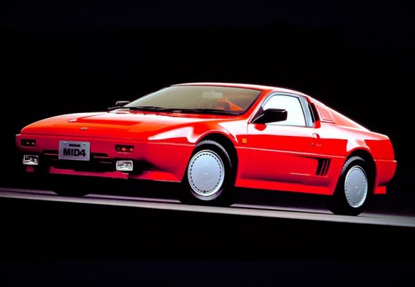 Една от най-старите мечти на японските производители на масови модели е да изместят европейските суперколи. Това така не им се отдава най-вече заради името на марките, които са свързвани именно с масово производство, въпреки че технологиите им са на високо ниво. Дизайнът също е впечатляващ, като доказателство за това е Nissan MID4, който прилича на извънбрачно дете на Ferrari и Lotus.

Той е замислен с 3,0-литров двигател V6 VG30DE, система за задвижване на четирите колела ATTESA и шаси със завиващи задни колела, което по-късно се поставя на купето Skyline GT-R, на Fairlady Z и на други модели на Nissan. Уви, MID4 си остава само демонстрация на амбиците на производителя. От него са произведени 3 прототипа и той така и не стига до серийно производство.