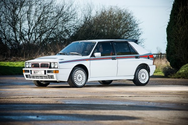 Lancia Delta Integrale HF Turbo Martini 5