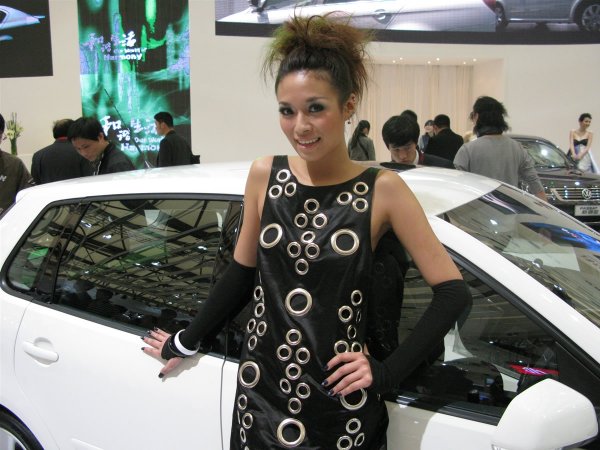 Момичетата на автосалон Шанхай 2009