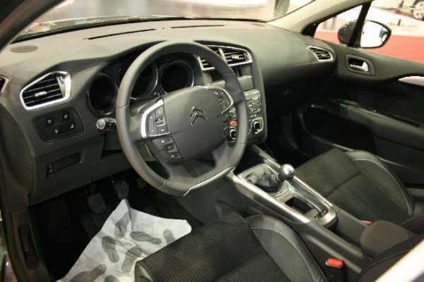 Автосалон София 2011