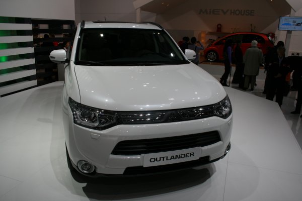 Женева 2012 / Mitsubishi Outlander