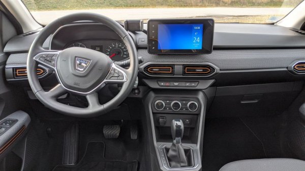 Sandero Stepway със CVT трансмисия и ниво на оборудване Comfort