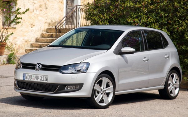 Петото поколение хечбека Polo се появява за първи път на бял свят през 2009 година, но въпреки немалката си възраст у нас предложенията за VW Polo Mk5 не са никак малко. Изборът на автомобили на вторичния пазар е голям, но това, което е характерно за повечето такива екземпляри, е големият им пробег.
