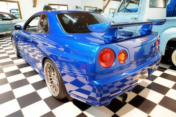 Nissan Skyline GT-R R34 от "Бързи и яростни 4"