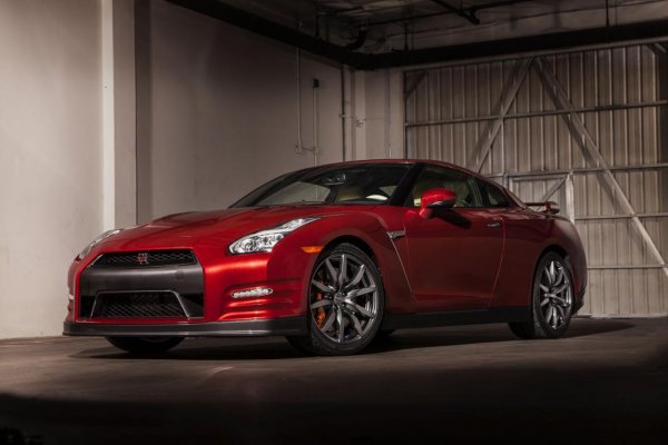 Nissan GT-R 2014