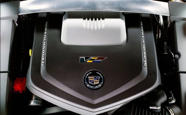 Второто поколение се появи не само под формата на седан, но и като брутален комби. Под предния капак е 6.2-литров V8 LSA с компресор (564 к.с. и 747 Нм), познат и от Chevrolet Camaro ZL1. Този muscle car в кожата на практично комби разполага и с адаптивни амортисьори и мощни спирачки Brembo.