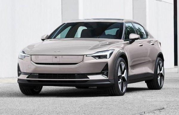 Ерик Ли каза в интервю за Forbes Asia, че заниманието му като малко дете било да строи коли от пясък. Семейството му било толкова бедно, че не можело да му осигури никакви истински играчки. Тогава едва ли се е представял, че няколко години по-късно ще бъде един от най- мощните играчи в автомобилната индустрия. При това влиянието му не спира да се увеличава. 

