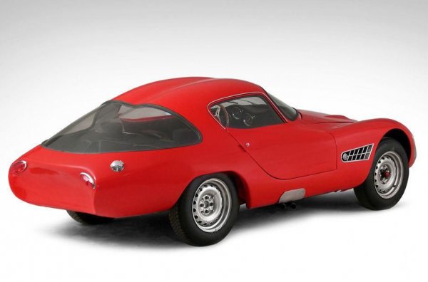 Сътрудничеството между Абарт и Колани води до създаването на аеродинамично купе с тегло от само 780 кг. Въпреки малкия 1,3-литров двигател, прототипът Abarth-Colani ускорява до 210 км/ч и става първият автомобил от клас GT, който преминава Северната дъга на "Нюрбургринг" за по-бързо от 10 минути.