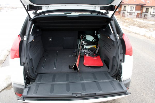 Peugeot 3008 HYbrid4