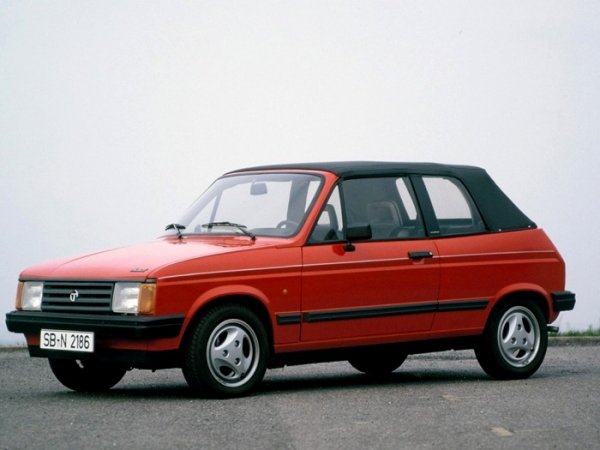 Марката беше прочута както в родната си Великобритания, така и във Франция още от началото на ХХ век и с основание може да се счита за елитна: тогава под това име се произвеждаха мощни, престижни коли. Но в средата на века популярността й започна да намалява и през 1959 г. марката бе продадена на френската SIMCA. Двадесет години по-късно, през 1979 г., брандът се озова в ръцете на PSA и Chrysler, и името Talbot бе възродено. Но за кратко - през 1994 г. компанията вече беше окончателно ликвидирана.