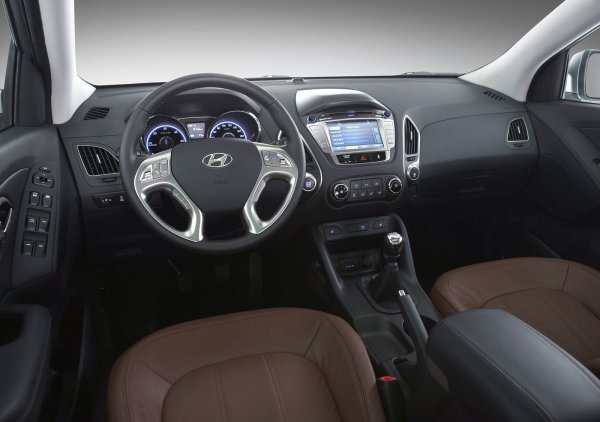 Честите недостатъци на този мотор включват повреди в работата на обтегача на веригата, на съединителя CVVT и хидравлични повдигачи (при версията от 2013 г.). Проблемите с тях могат да започнат доста рано (при пробег от 50 000 км), като симптомите са повишен шум.