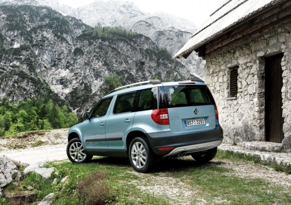 Именно моторите и скоростната кутия са големите проблеми при модела, като те често се появяват още преди достигането на пробег от 100 000 км.