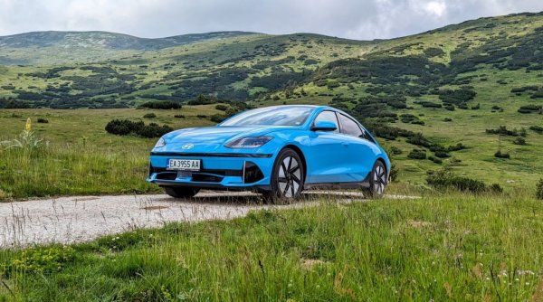 Световният автомобил на годината за 2023 е една от най-ефективните и с най-дълъг реален пробег коли на ток, поне ако съдим по нашите тестове в Automedia.bg. Това спомага за цели 250% ръст на годишна база, макар и спрямо много ниско число през 2023. 
