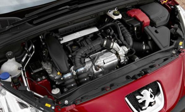 Репутацията на този мотор беше накърнена и от ненадеждни термостат, водна и горивна помпа. Достигането на пробег от 200 000 км без основен ремонт е почти невъзможно. Двигателят беше модернизиран многократно, като през 2013 г. излезе и негова версия за „пазари с трудни условия на работа“. В крайна сметка моторите след 2015 г. се считат за сравнително надеждни.