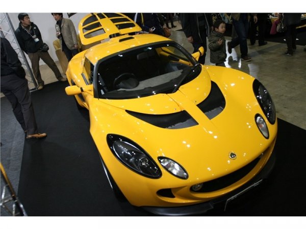 Half Way Lotus Exige, оборудван с Honda VTec двигател / Токио 2009