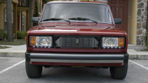    Този ВАЗ 2105 се продава в САЩ за 30 000 долара. 