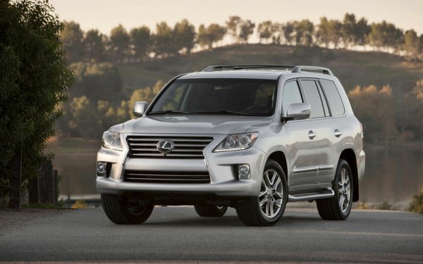 При този всъдеход слабо място е системата за охлаждане и по-точно радиаторът, който склонен към течове. Това важи и за автоматичната скоростна кутия, която трябва да се обслужва на посочените от производителя интервали.

Кормилната рейка също се поврежда след по-голям пробег. Проблеми има още с предния редуктор (ако машината се кара често извън пътя), както и със спирачните цилиндри. Както и при други модели, помътняването на хрома и драскотини върху боята са често среща и при LX.