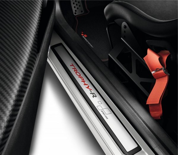 Renault Megane RS 275 Trophy-R 