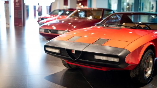 Alfetta Spider от 1972, дизайн на Pininfarina

