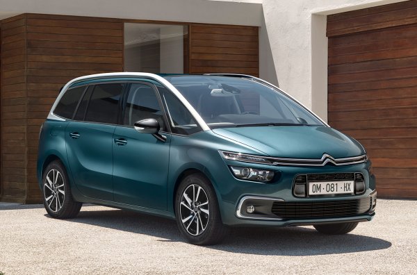 Друг френски миниван също стана част от историята. Поръчките за модела вече не се приемат и производството в завода във Виго (Испания) ще спре в средата на годината. Причината е преориентацията на купувачите към кросоувърите. 