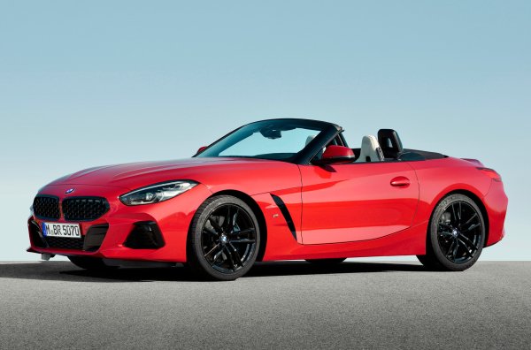 Баварската компания ще се раздели с компактния роудстър, тъй като обемът на продажбите продължава да намалява. Производството му ще бъде спряно след около три години, а моделът няма да получи наследник. Все пак ще има време да се актуализира, като фейслифтът е насрочен за 2023 г., но промените едва ли ще бъдат сериозни. 