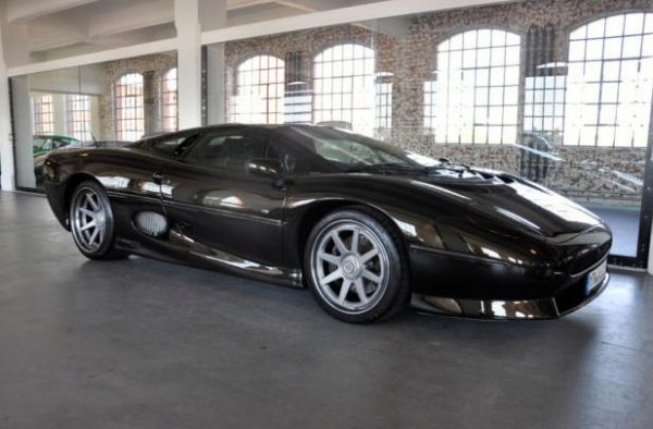 Jaguar XJ220 от Overdrive 