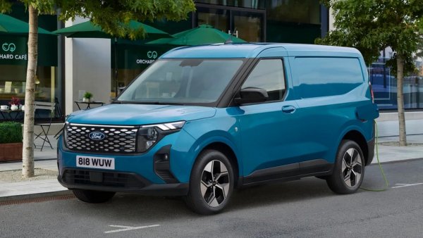 Новата електрическа "баничарка" на Ford стартира силно, вероятно и благодарение на цената (започваща от 32 210 евро), който не е чак толкова по-висока от тази на дизеловите варианти. 

