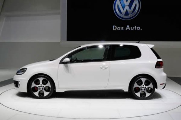 Volkswagen Golf GTI / Автомобилен салон Париж 2008
