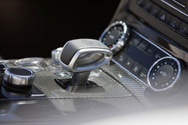  Mercedes-Benz SLS AMG Roadster