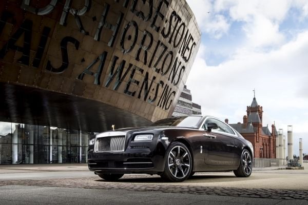 Серия от 9 автомобила Rolls-Royce Wraith, вдъхновени от легендите на британската музика