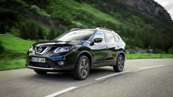 Трансмисията се появи и на последното поколение на Nissan X-Trail, където винаги се комбинира с бензинови двигатели. Тя се поставя и при малкия Nissan Juke, като там е свързан с 1,6-литров бензинов мотор в топ-версията на модела, която е със задвижване на четирите колела.