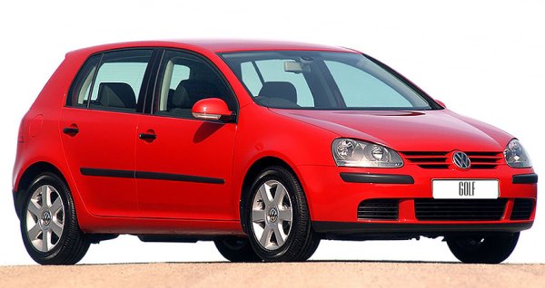 1.6 е известен с това, че след 150-200 хиляди километра пробег започва да се повишава консумацията на масло (в разумни граници, но все пак изисква периодично доливане). Системата за запалването не е най-надеждната възможна. 
