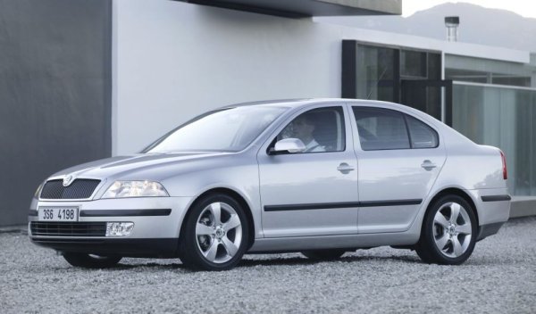 Можете да откриете BSE 1.6 MPI в серия модели, включително и абсолютния лидер на българския вторичен пазар Volkswagen Golf (пето и шесто поколение, както и Golf Plus). Освен това е слаган на Jetta (между 2005 и 2010), на Passat B6, на Touran и Caddy, на Bora (2007-2010). Има го и при други марки от концерна - примерно във второто поколение на Skoda Octavia, в Seat Altea, Leon и Toledo, и даже във втората генерация на Audi A3 (2005-2013).