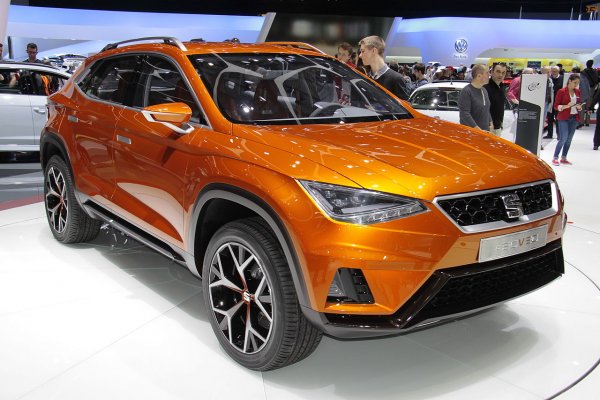 Може би най-важната работа на испанеца до момента - да създаде концепт за кросоувър, какъвто компанията не бе правила никога преди това. 20V20 бе показан в Женева и до голяма степен послужи като основа за бъдещия Ateca - най-доходния модел в историята на Seat. 
