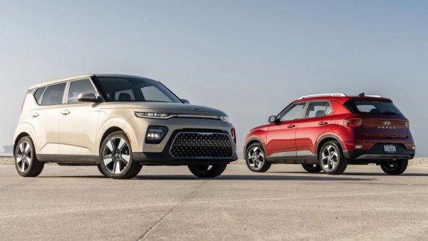 Корейците също имат препоръчителни типове антифриз, но те варират според различните пазари. За Азия и Русия залагат на органична формула с фосфати (А110), за ЕС е с карбоксилати. 
