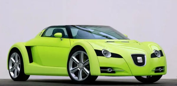 Проектиран до голяма степен по модела на Lotus Elise, който по това време беше наскоро представен, Seat Formula включваше средно разположен 2,0-литров четирицилиндров двигател с турбокомпресор с мощност 240 к.с.

Със собствено тегло от само 900 кг, представянето беше блестящо с ускорение от 0 до 100 км/час за по-малко от пет секунди. Тъй като Volkswagen Group искаше да повиши спортните качества на Seat, автомобилът първоначално се възприемаше като правилния път. За съжаление  VW реши вместо това да се концентрира върху спортните хечбекове.