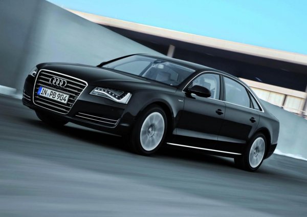 Audi A8 L Hybrid 