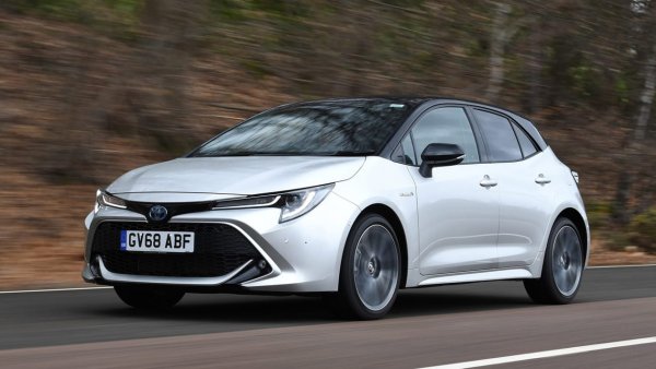 Този модел се завърна на пазара във Великобритания през 2019 г. като наследник на Auris и бързо се превърна в един от най-популярните хечбеци на местния пазар. Само 7,7% от анкетираните са се сблъскали с проблем с автомобила си, като в повечето случаи става въпрос за тапицерията в салона. Тук също се отбелязва високо качество на сглобката – 94,3%.