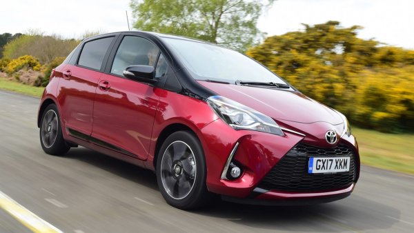 Напълно нов модел, който се появи през миналата година, но в Toyota се надяват, че ще се окаже много успешен. Yaris получава високи оценки за експлоатационни разходи и надеждност. Едва 5,7% от допитаните се оплакват от проблеми с автомобила.