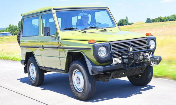 Легендарната G-класа на Mercedes се прави съвместно от Daimler-Benz и австрийската Steyr-Daimler-Puch, като договорът между двете компании постановява моделът да се продава под марката Puch в Австрия, Швейцария, Югославия и страните от тогавашния Съвет за икономическа взаимопомощ (включително и България). От Puch настояват, че в тези държави те имат по-добра репутация заради военните си всъдеходи Haflinger и Pinzgauer. 
Puch G 280 има двигател с обем 2746 куб. см, 156 конски сили мощност, развива 165 км/ч максимална скорост и ускорява от място до 100 км/ч за 14 секунди. Машините с това име са правени между 1985 и 1989, след което цялата продукция на завода в Австрия вече се нарича Mercedes G-Class. 
