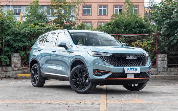 В Китай кросоувърът H6 е най-популярният продукт на марката Haval, като от началото на годината от него са продадени 93 000 единици. Кросоувърът е изграден е на модулната платформа L.E.M.O.N, а под капака работят турбодвигатели &ndash; 1,5-литров със 169 к.с. и 2,0-литров с 224. Те комбинирани със 7-скоростна роботизирана скоростна кутия и предно или със задвижване на всички колела. 