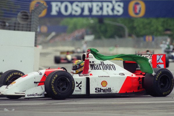 Гран при на Австралия през 1993 бе последният старт на Сена за "Макларън", последният му пол позишън и последната му победа. Особено сладка, защото би Прост с над 9 секунди. 

