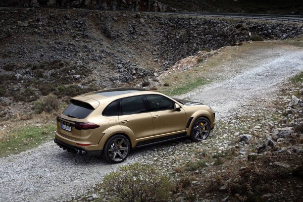 Porsche Cayenne Turbo Vantage Gold от Topcar 