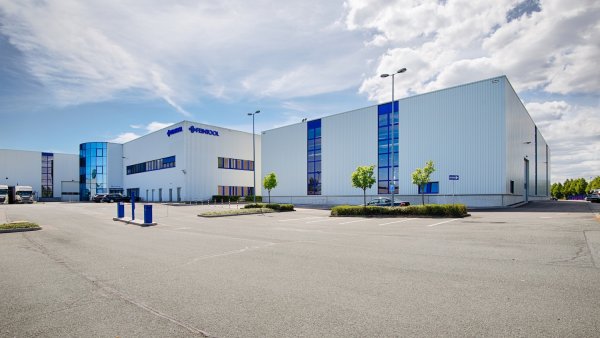 Швейцарският автомобилен доставчик Feintool обяви, че ще затвори един от своите обекти в Германия и ще съкрати до 200 души от персонала.
