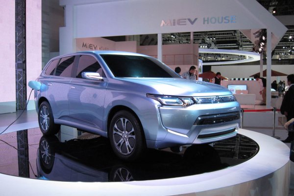 Токио 2011 - Mitsubishi PX-MiEV II