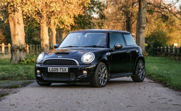 В групата PSA създадоха и вариант на Prince с намален до 1.4 литра работен обем, и с мощност 90-95 конски сили. Това бе основният агрегат за Peugeot 207 между 2005 и 2014 година, а после за кратко се прехвърли и при новото Peugeot 208, преди да бъде спрян през 2015. При Citroen C3 остана на въоръжение чак до 2017, освен това се среща при Peugeot 308 (2007-2013 година) и при най-базовото MINI One (2007-2010).
